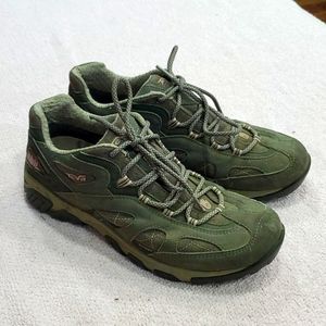 Teva sneakers sz9 #1313B